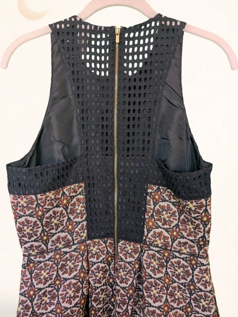 H&M Patterned Fit & Flare Dress w/ Pockets | Mixed Media | Size 8 - Picture 4 of 5